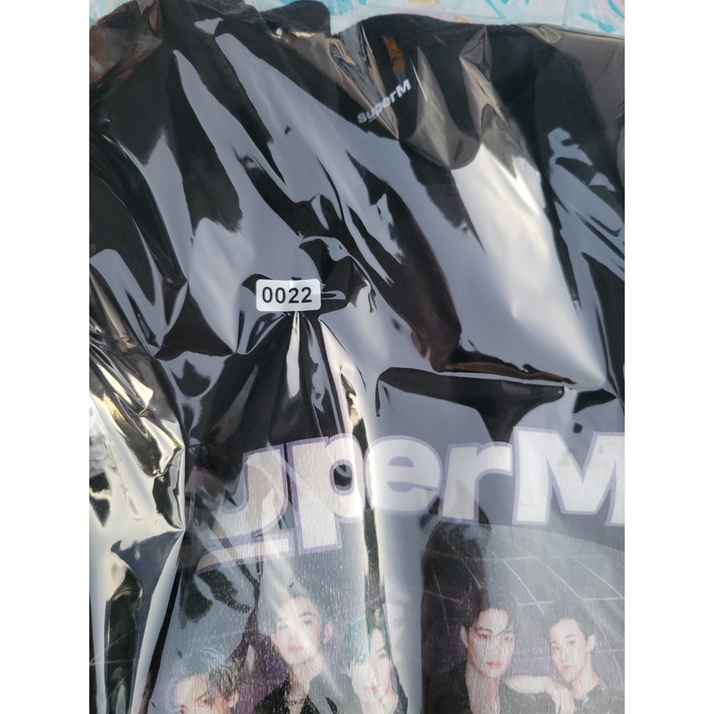 SuperM K-Pop Group Graphic T-Shirt Black We Are The Future Mens Large L - Picture 7 of 7